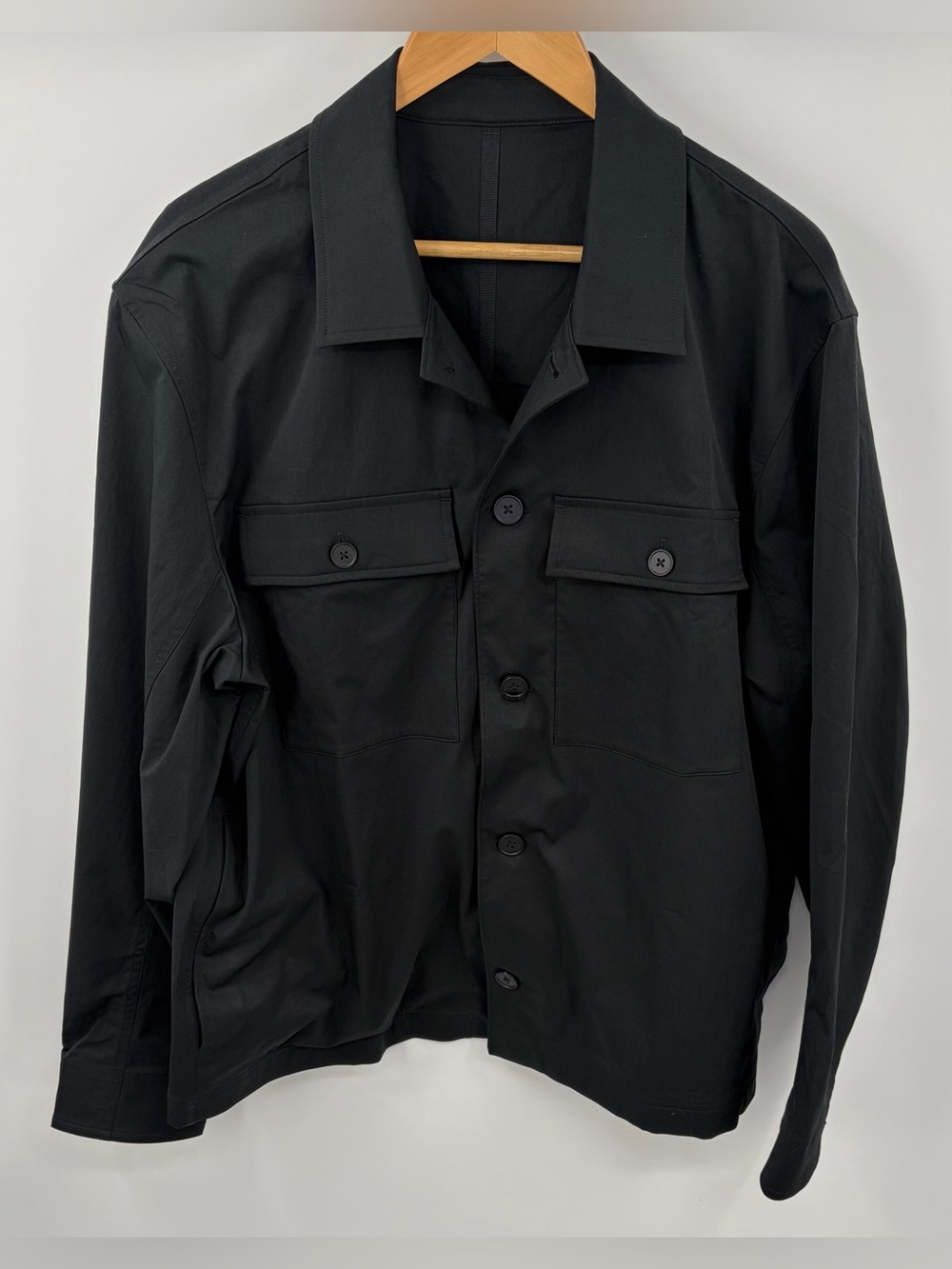 Lululemon black utility woven button overshirt men’s XL classic relaxed fit